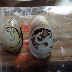 【琢藝軒】新疆和田玉黃皮白玉籽玉掛件 祥瑞 65克