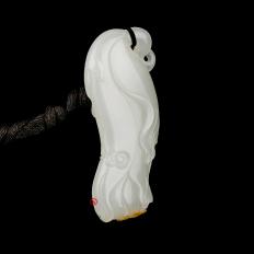 【琢藝軒】新疆和田玉紅皮白玉籽玉掛件 蘭花 10克