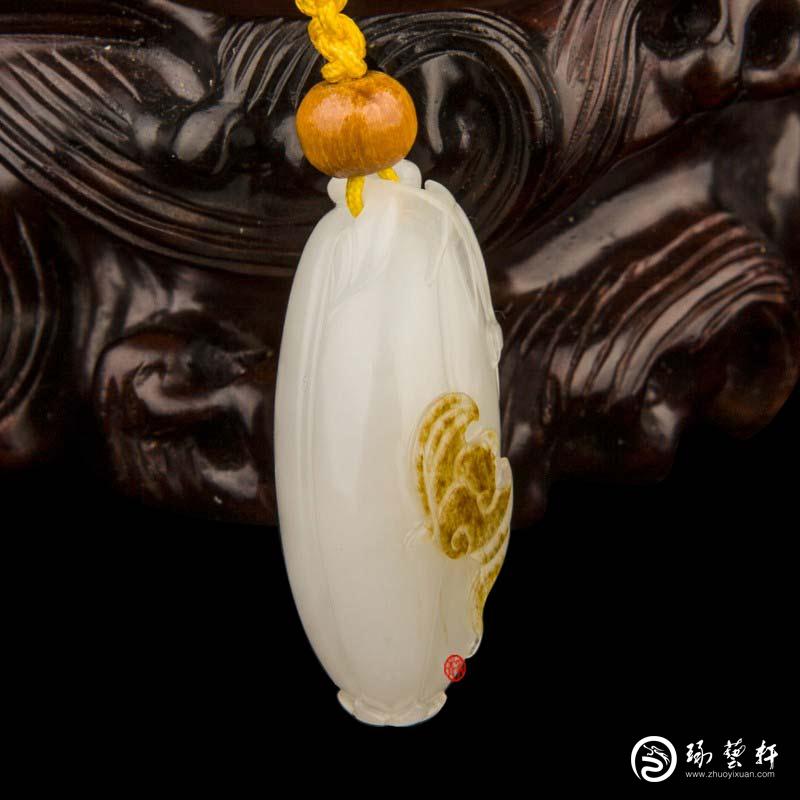 【琢藝軒】新疆和田玉紅皮一級白玉籽玉掛件 福瓜  7克