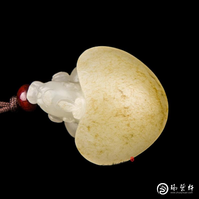 【琢藝軒】新疆和田玉黃皮白玉籽玉掛件 ?龍龜 10克