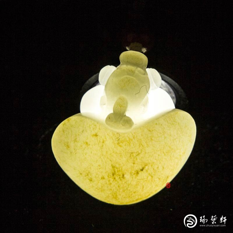 【琢藝軒】新疆和田玉黃皮白玉籽玉掛件 ?龍龜 10克