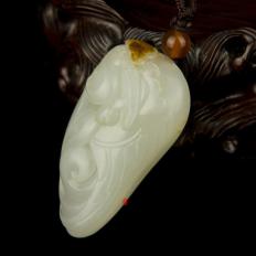 【琢藝軒】新疆和田玉秋梨皮白玉籽玉掛件（獨(dú)籽)一路連科  24克