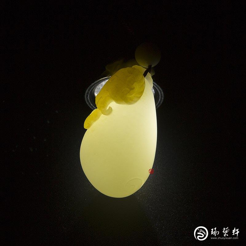 【琢藝軒】新疆和田玉糖玉羊脂白玉掛件 喜氣洋洋 13克