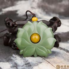 【琢艺轩】俄罗斯碧玉玉牌 莲 47克