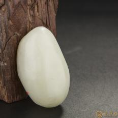 【琢藝軒】新疆和田玉紅皮白玉籽玉 原料 111克