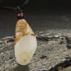 【琢艺轩】新疆和田玉秋梨皮一级白玉籽玉挂件 喜上眉梢（独籽） 11克