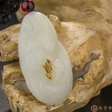 【琢艺轩】新疆和田玉一级白秋梨皮籽玉把件 弥勒佛 77.3克