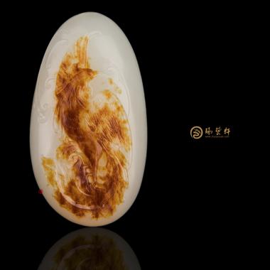 【琢藝軒】新疆和田紅沁皮白玉籽玉掛件 丹鳳 58克