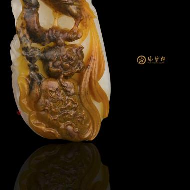 【琢艺轩】新疆和田红沁一级白籽玉挂件 凤戏牡丹 13.5克