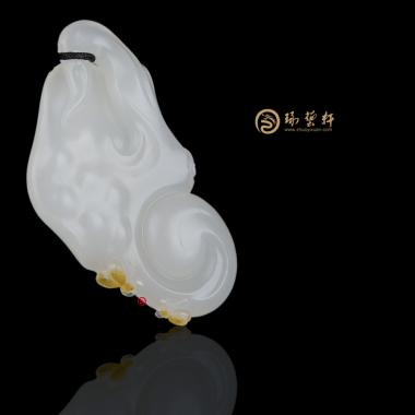 【琢藝軒】新疆和田黃皮一級白籽玉掛件 如意 12.7克