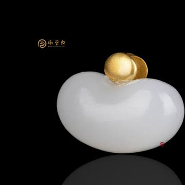 【琢藝軒】新疆和田玉金鑲玉掛件 元寶 3.2克